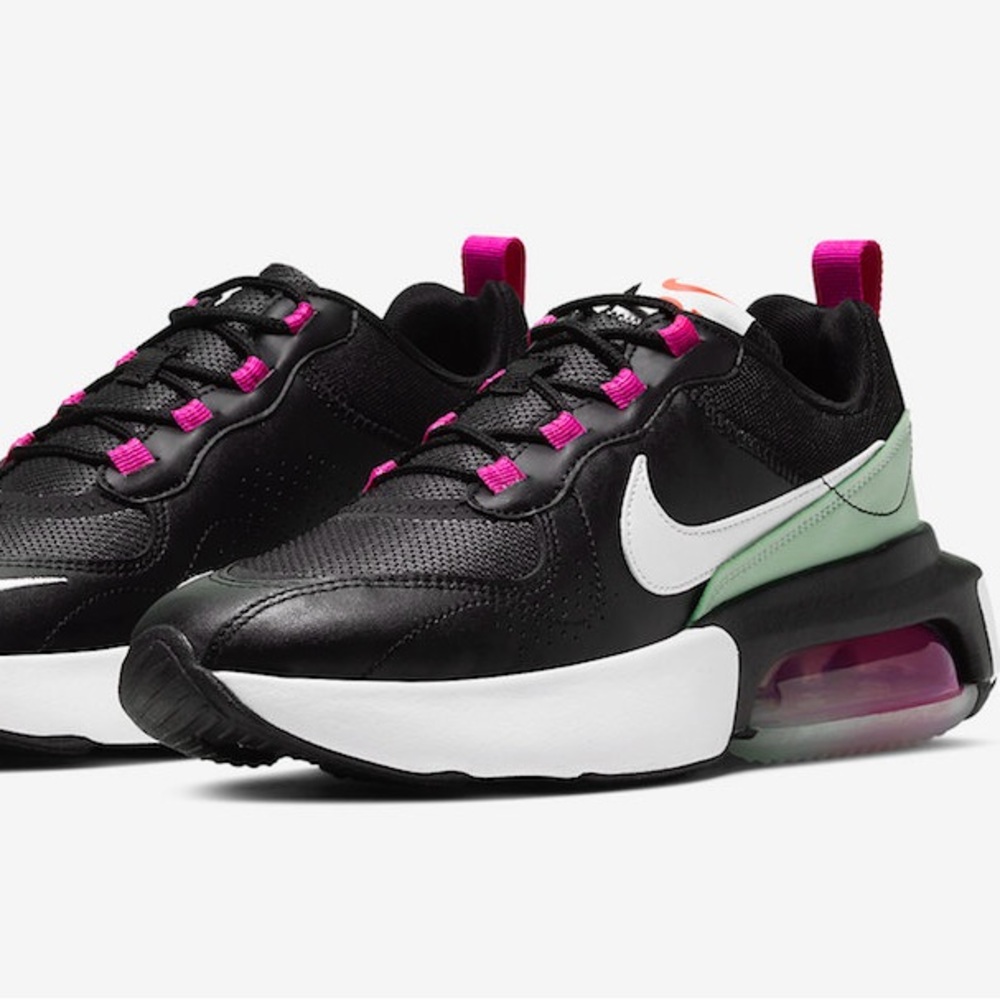 Women’s Nike air max verona size 8